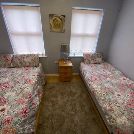 Bambz Apartment 3 Manchester Bagian luar foto